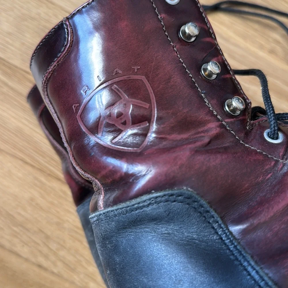 ARIAT black and deep red 8 hole boots - Picture 5 of 7